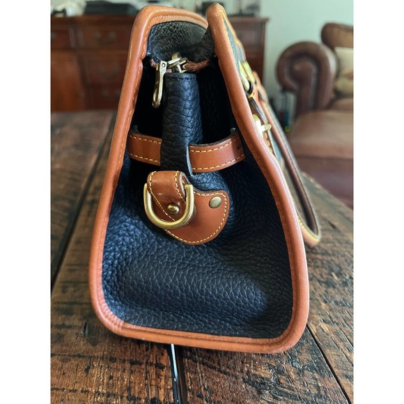 Vintage Dooney & Bourke Tan & Black Pebble Leather Bag/purse - Picture 11 of 17